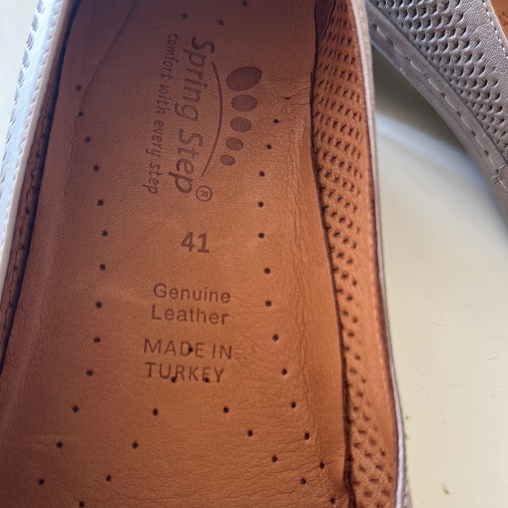 Spring Step Pink and Tan Flats with Textured Pattern - Picture 3 of 6